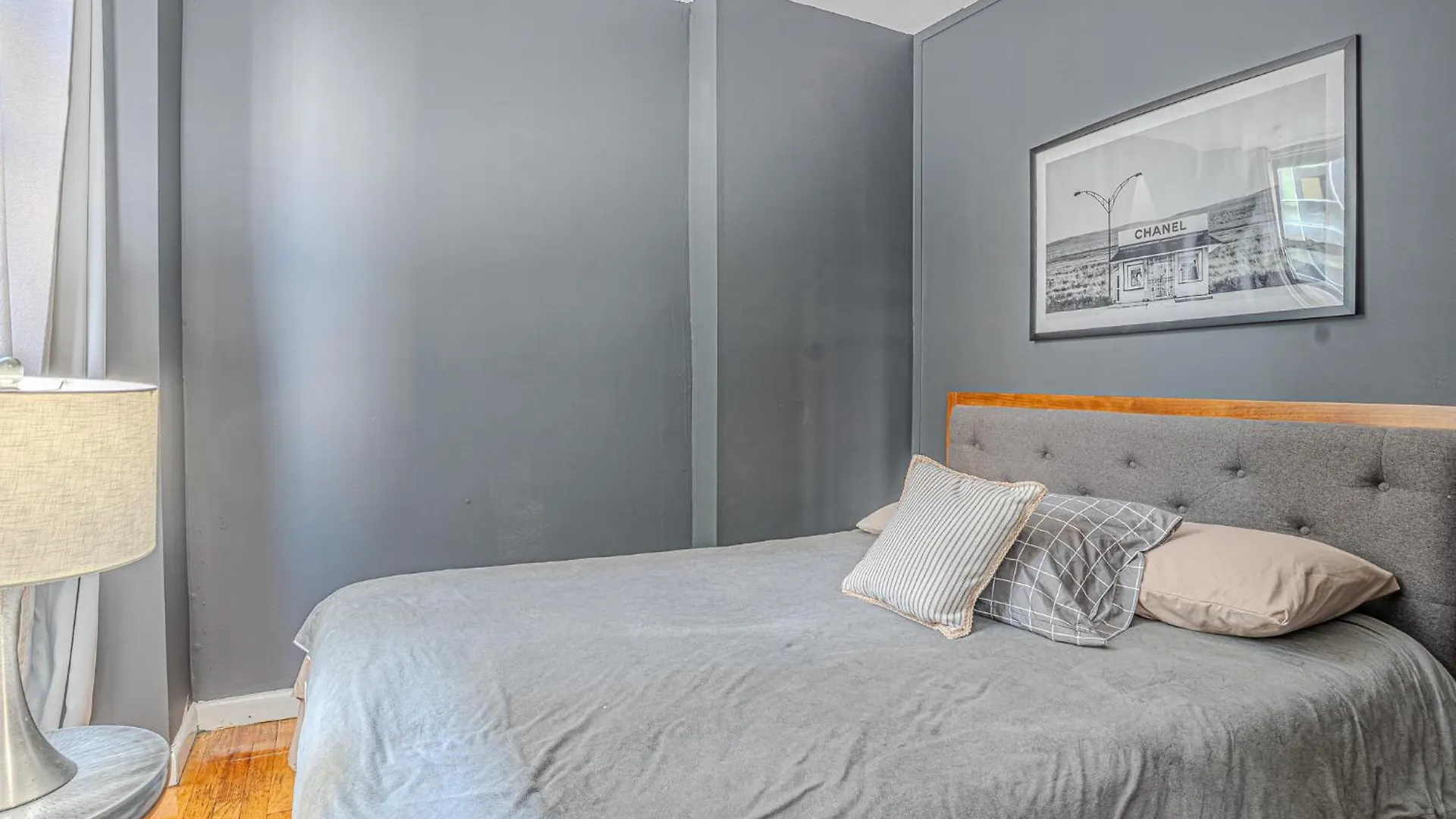 Stylish 3Bd Near Empire Daire New York