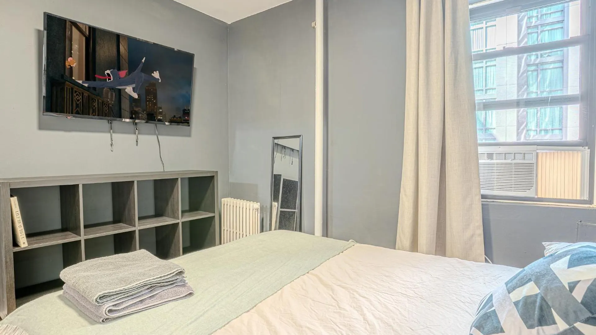 Stylish 3Bd Near Empire Daire New York 0*,