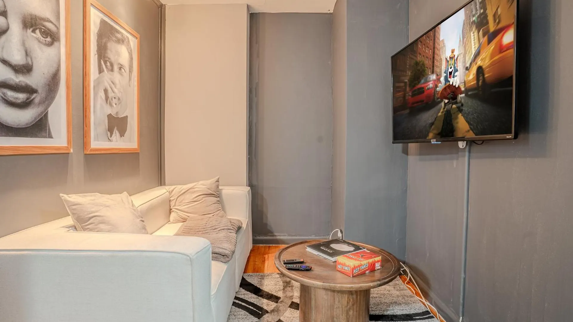 Stylish 3Bd Near Empire Daire New York